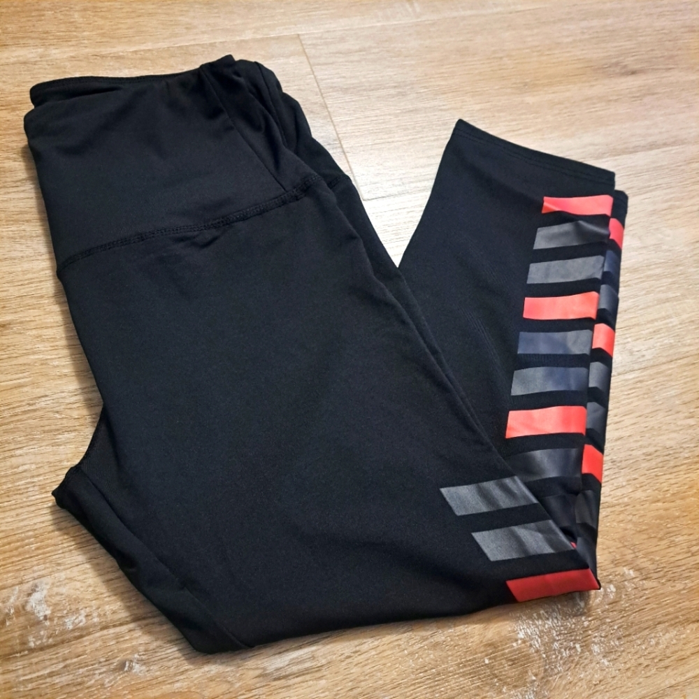 BSP Black with Stripes 3/4 Length Fitness Leggings Women's Size Medium NWOT